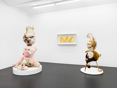 Verschiedene künstler, El dorado, ausstellungsansicht. Mit freundlicher genehmigung der Meyer Kainer Gallery © Simon Veres