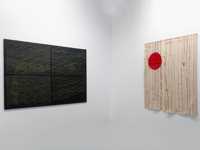 Varios artistas, Entrelíneas, vista de exhibición. Cortesía de Gaalería La Cometa