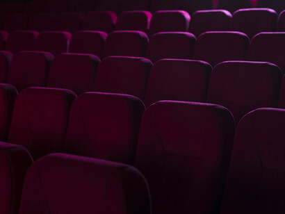 O cinema transformou muitos clássicos em novas formas de entretenimento para o público de massa