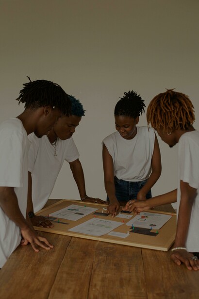 A valoração das experiências humanas restringe a espontaneidade e a liberdade individual