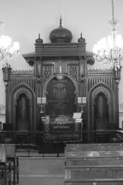 Interior de la sinagoga ashkenazí de Estambul