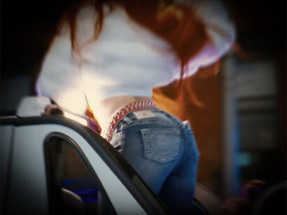 Ice Spice. Récemment, on a pu voir Ice Spice et Central Cee porter des jeans True Religion dans leur clip