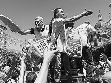 Sicilia, Campofranco, 2019. Festa di San Calogero, distribuzione dei Pupi di pane. Foto di Stefano Torrione, gentilmente concesse