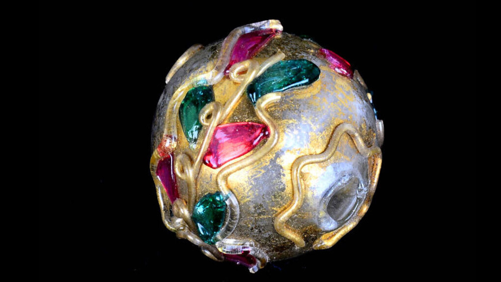 Il Mondo in una Perla. Courtesy of Museo del Vetro