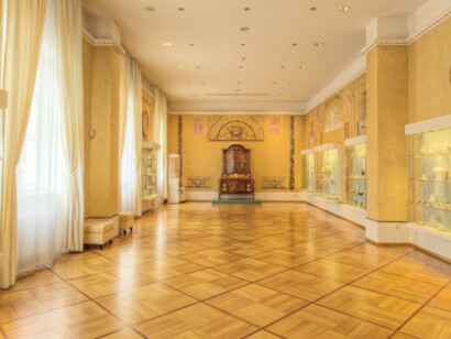 Blohm-Room, Designed by: Rudolf Alexander Schröder (1878-1962), Executed by: Ernst Matthes and Rudolf Tewes (1879-1965) 1912HamburgRoom with painted murals and a collection of porcelain from the mansion that belonged to the merchant family Blohm, located at Harvestehuder Weg 36