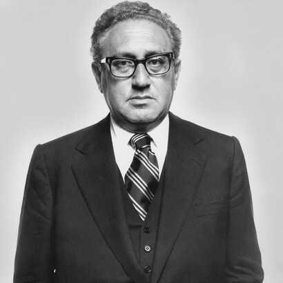 Henry Kissinger, político estadounidense de origen judeoalemán que tuvo una gran influencia sobre la política internacional, no solo de Estados Unidos con respecto a los demás países, sino también sobre otras naciones