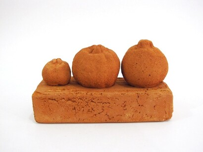 Alexandre Brandão. Mandarina. 2015. Brick and crushed brick