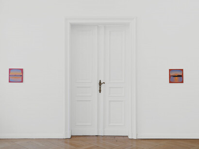 Caroline Bachmann, Der see und die sonne, exhibition view. Courtesy of Meyer Riegger