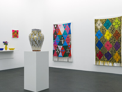 Judy Ledgerwood, Exhibition view. Courtesy of Häusler Contemporary 