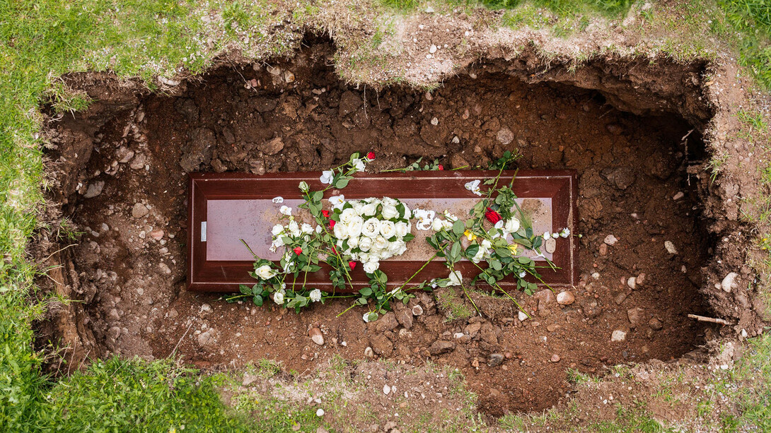 Vista superior de un entierro