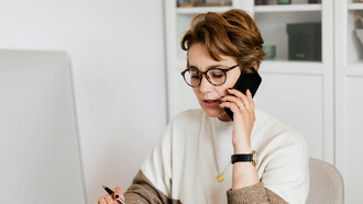 Las voces utilizadas en aplicaciones tecnológicas son predominantemente femeninas