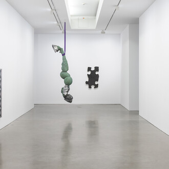 Various artists, Rotation, exhibition view. Courtesy of Galerie Thomas Schulte 