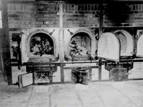 Un forno crematorio ad Auschwitz