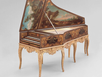 Henri Hemsch, Harpsichord, Probably 1736.
Poplar. The Edward F. Searles Musical Instrument Collection; Gift of Edward S. Rowland, Benjamin A. Rowland, Jr., George B. Rowland, Daniel B. Rowland, Rodney D. Rowland and M.A. Swedlund in memory of their father, Benjamin Allen Rowland.