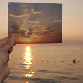 Lisa Oppenheim, The Sun is Always Setting Somewhere Else, 2006. Slide projection of 15 35 mm slides, continuous loop, dimensions variable. Solomon R. Guggenheim Museum, New York
