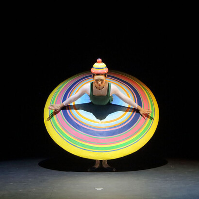 Presentación 100 años del triadisches Ballett, 2014, Ballet Juvenil Bávaro de Münich, foto de Wilfred Höst