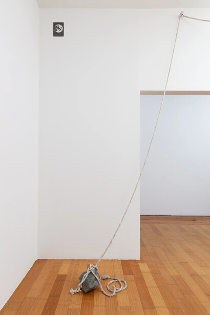 Gretchen Marie Schaefer, Enduring gravity, exhibition view. Courtesy of David B. Smith Gallery 