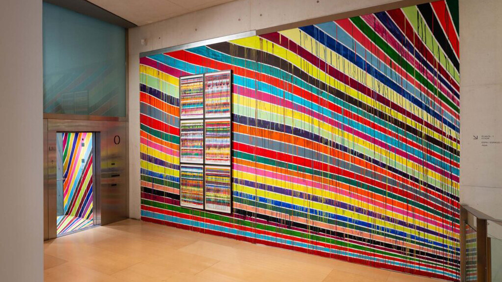 Markus Linnenbrink, Whatwethinkasinsignificantprovidesthepurestairwebreathe, vista de exhibición. Cortesía de Es Baluard Museu d'Art Contemporani de Palma