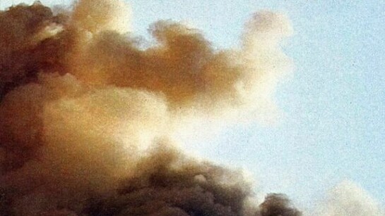 Nasan Tur, Cloud no.1 – 7 March, 2011 Ra´s Lanuf, Libya, 2012, C-Print, 135 x 180cm