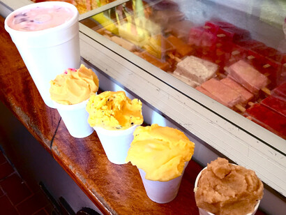 Ice Cream Shop in Tlalpan, 2015, photo Annalisse Pfeiffer