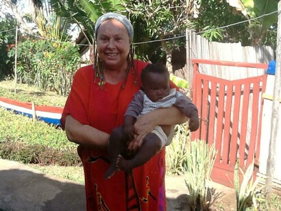 Manina e un piccolo di Nosy Be