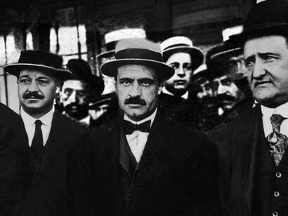 Ortega y Gasset (centro)
