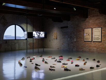 Paulo Nazareth, Algebra, veduta della mostra. Cortesia di Punta della Dogana