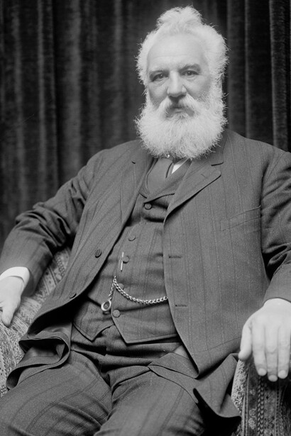 Bell fu anche cofondatore della National Geographic Society, mostrando un ampio interesse per la scienza e la divulgazione