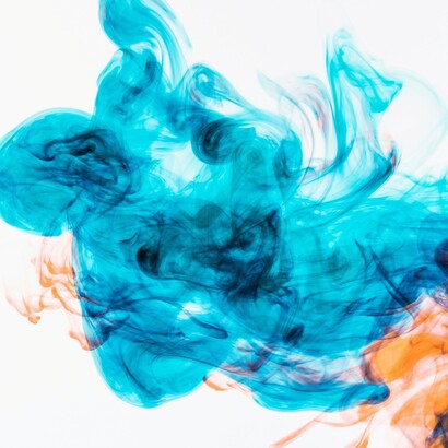 Possiamo sentire ciò che la nostra anima ha da dirci e vedere non ciò che gli occhi fisici possono farci guardare, ma l’Oltre