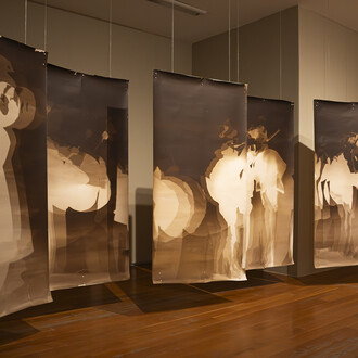 Roberto Huarcaya, Intersticios. Fotogramas 2014-2025, vista de exhibición. Cortesía del MARCO