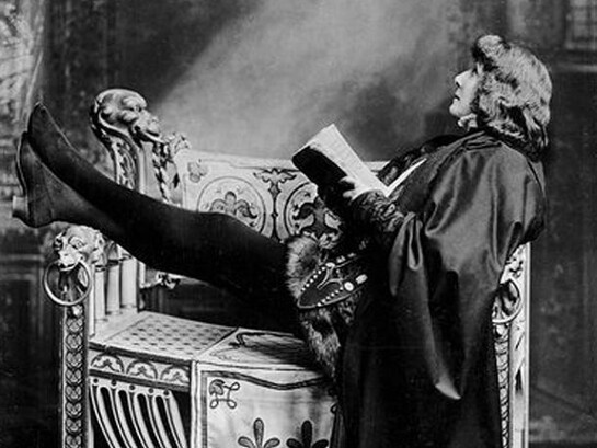 Sarah Bernhardt as Hamlet, 1899, Published by Lafayette Ltd, © Victoria and Albert Museum, London