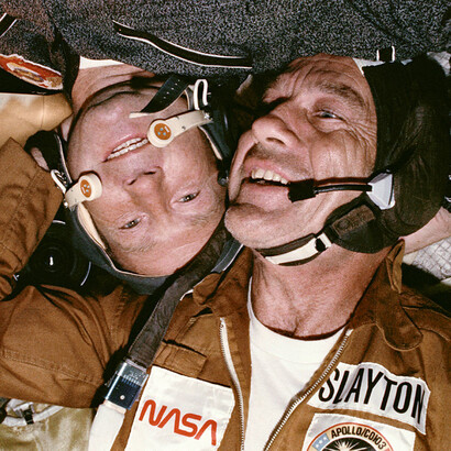 L’astronauta Donald Slayton e il cosmonauta Aleksey Leonov durante la missione congiunta
ASTP Apollo-Soyuz (1975)