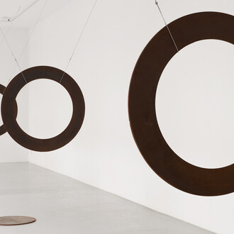 Robert Morris, 4 Rings, 2 Centers, Osart Gallery, Milan, March - May 2022. Courtesy
Osart Gallery. Photo credits Max Pescio