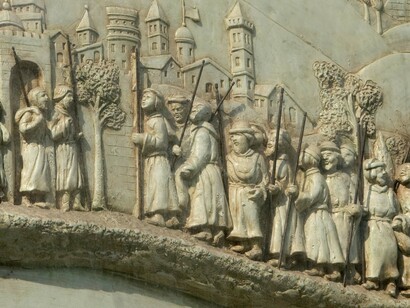Bas-relief dedicated to the Franciscan pilgrimage