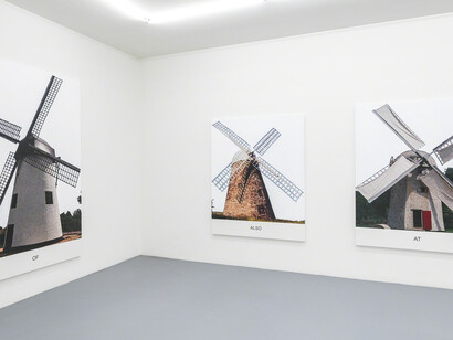 John Baldessari. Courtesy of Mai 36 Galerie