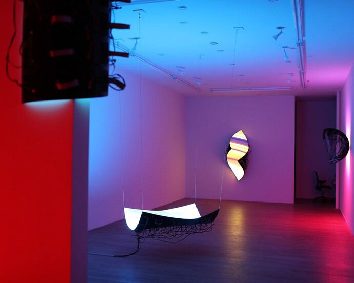 Daniel Canogar. Courtesy of Bitforms Gallery