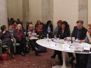 Laura Marchetti con Bernhard Lauer, Direttore della Associazione internazionale Fratelli Grimm, alla sua destra, a sinistra Giovanni Puglisi Presidente Commissione Italiana per l'UNESCO