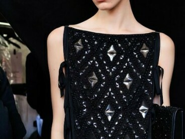 In Lanvin’s Spring/Summer 2026 collection, Peter Copping explored restraint and release through layered blues, sculptural forms, and garments designed to respond to rhythm rather than spectacle