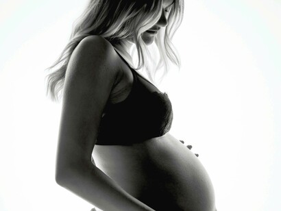 Baby bump silhouette 