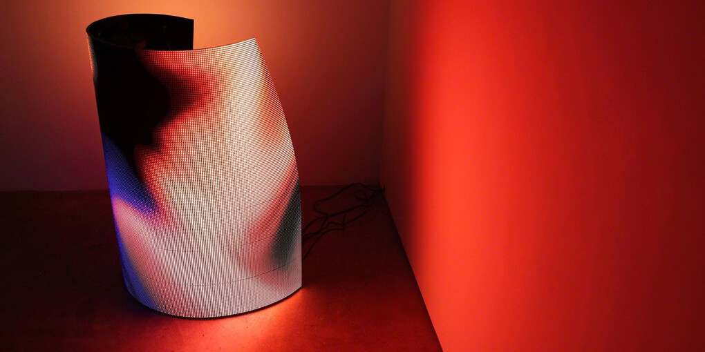 Daniel Canogar. Courtesy of Bitforms Gallery