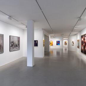 Various artists, Nowhere but the night, exhibition view. Courtesy of Galerie Ron Mandos 