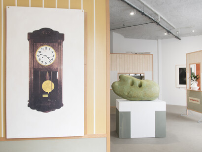 Francisco Tropa, Miss America, exhibition view. Courtesy of Galerie Jocelyn Wolff