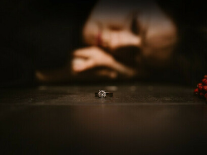 Im Jahr 2015 wurde Gaslighting offiziell Teil des Strafgesetzes gegen häusliche Gewalt.