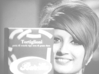 Mina in una pubblicità degli anni '60