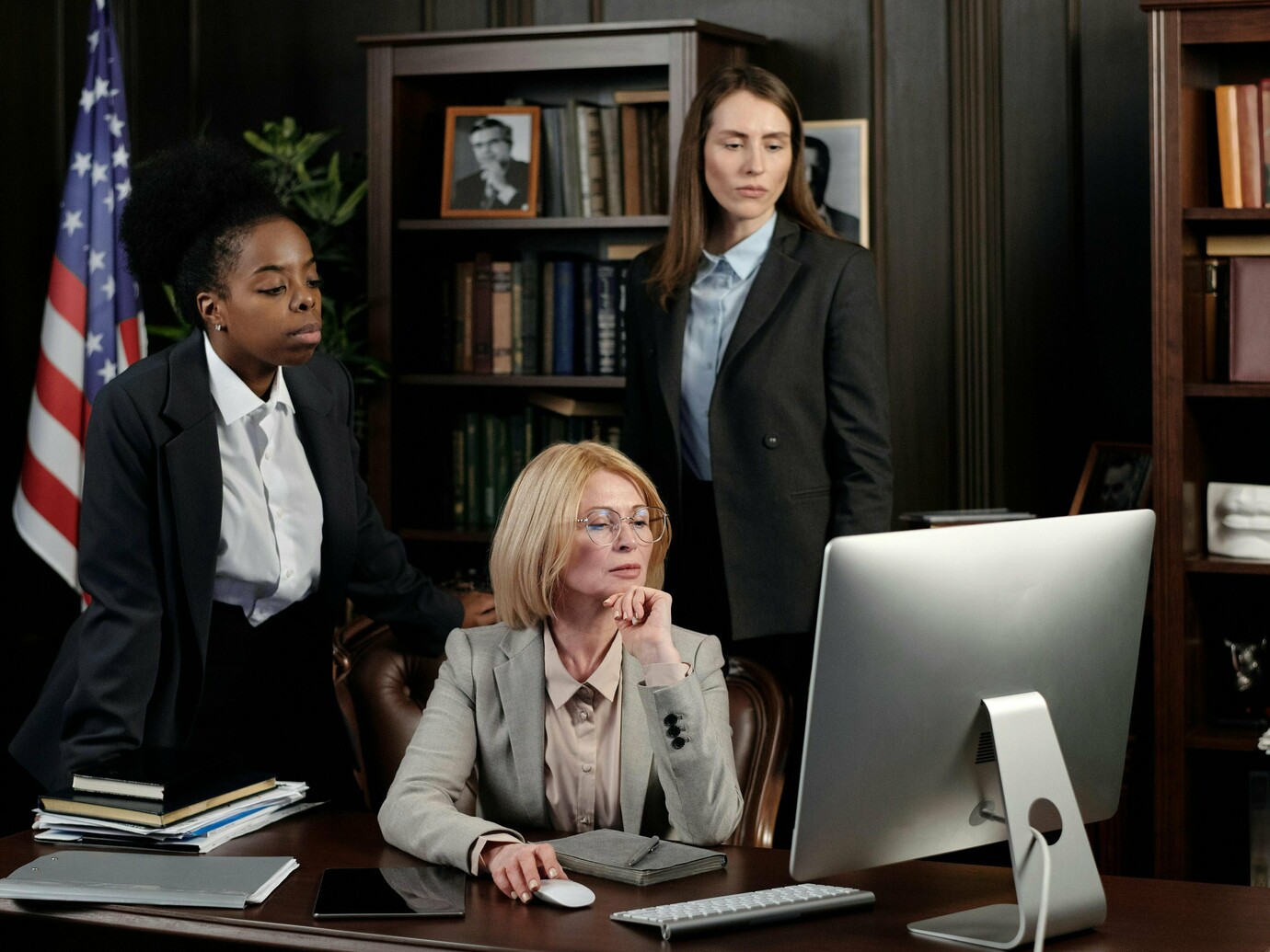 Woman Example To Others Empowering the next generation of women in diplomacy | Meer