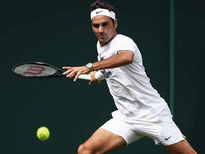 Federer a punto de soltar un 'drive'