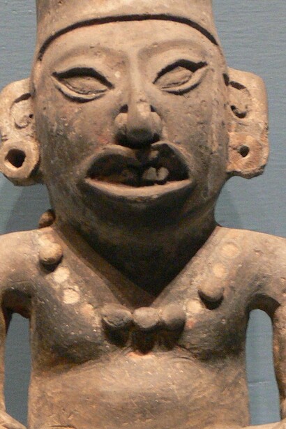 Estatua de un sacerdote, Museo del Sitio, Monte Albán