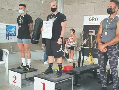 2021 Italian powerlifting championship award ceremony with Francesco Frasca earning the first place