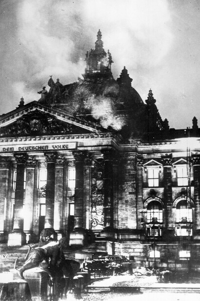 El incendio del Reichstag fue utilizado como «prueba» por los nazis para acusar a los comunistas del KPD de conspirar contra el Gobierno