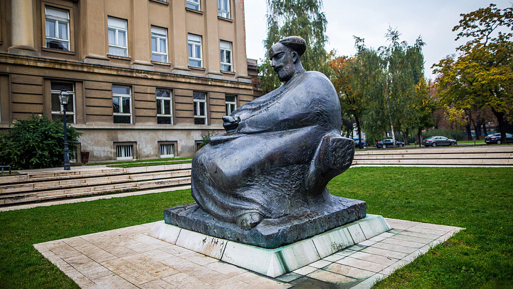 Monumento a Marko Marulic en Zagreb, Croacia